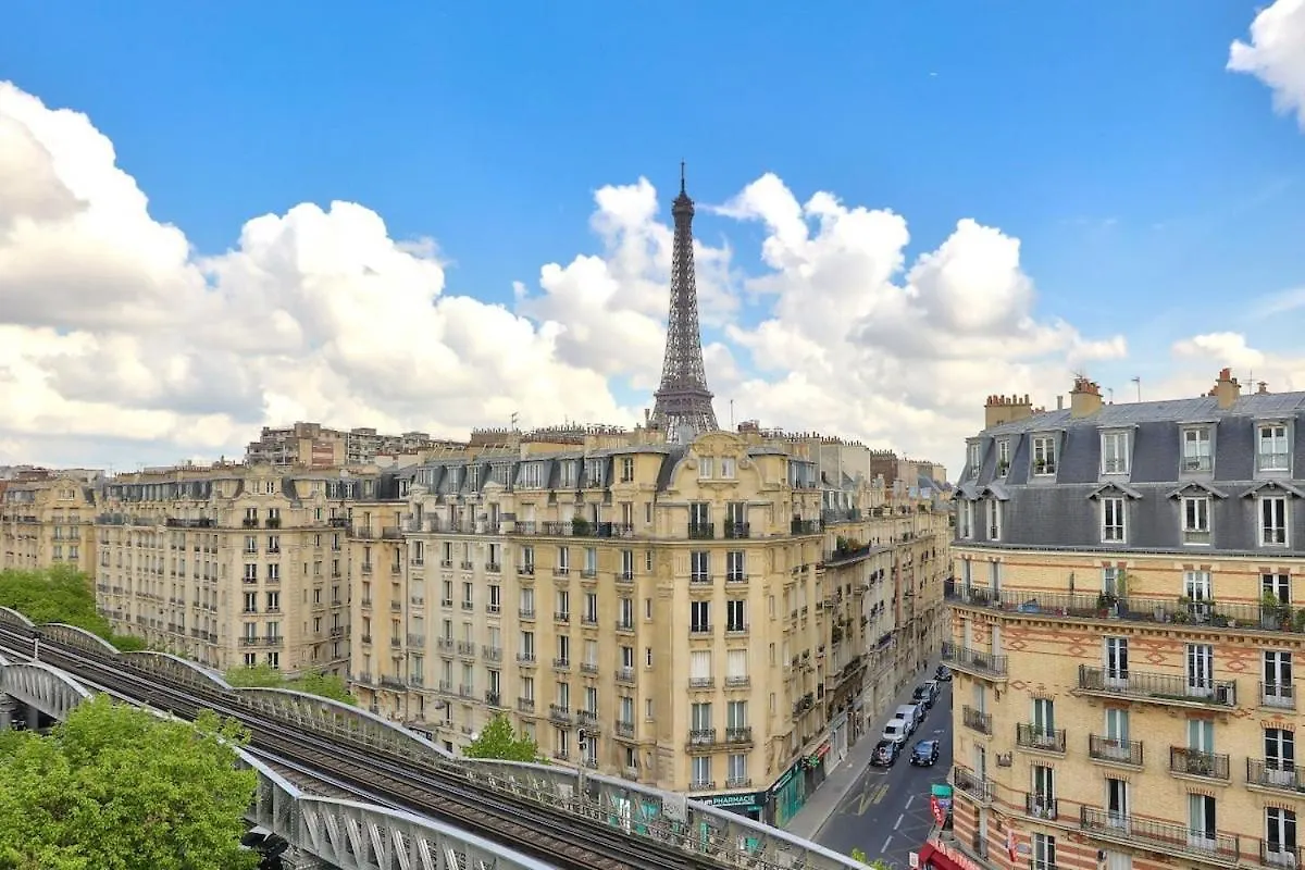 1Br Flat With Balcony View Of The Eiffel Tower Apartment Paris