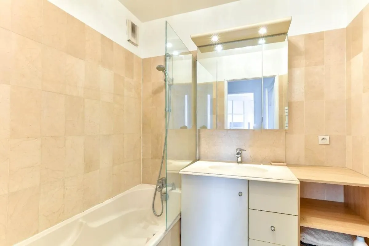 1Br Flat With Balcony View Of The Eiffel Tower Apartment Paris