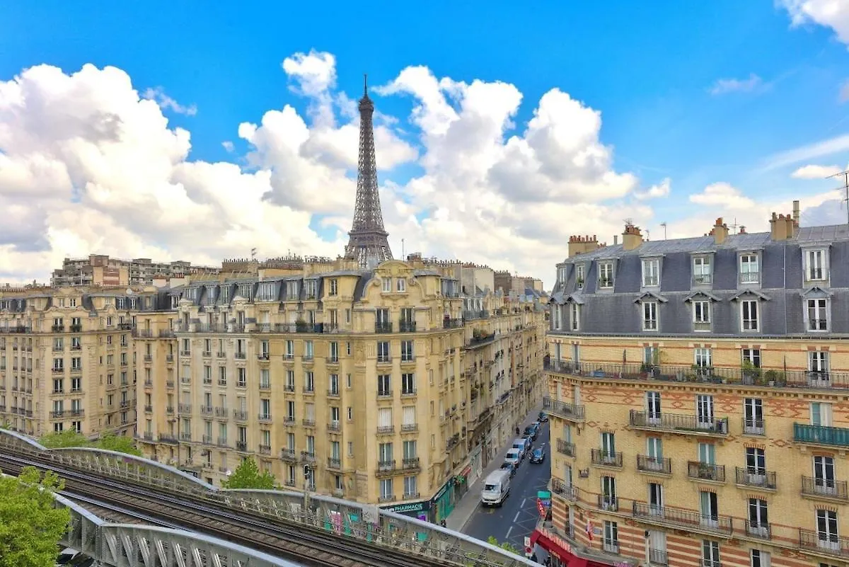 1Br Flat With Balcony View Of The Eiffel Tower Apartment Paris