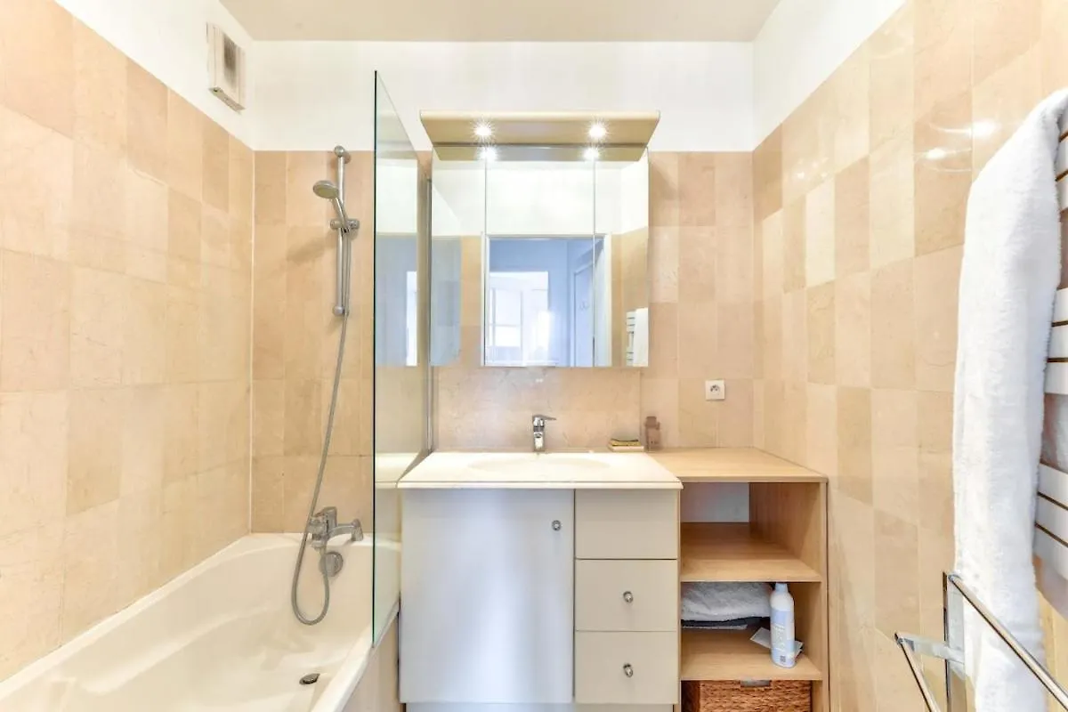 1Br Flat With Balcony View Of The Eiffel Tower Lejlighed Paris